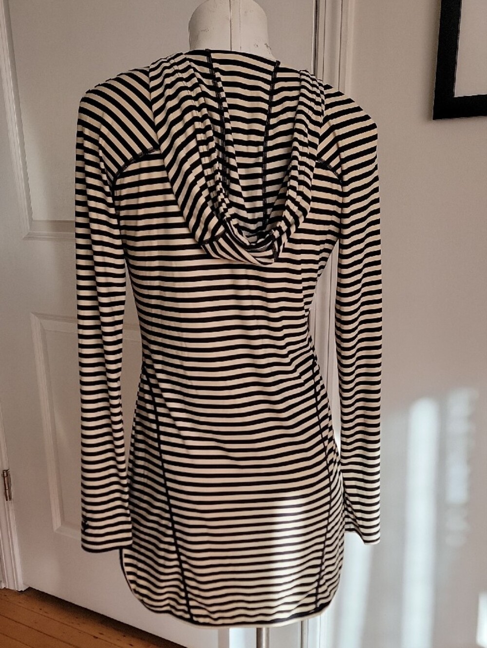 Coolibar Seacoast Striped Hooded Swim Cover Up Sun Dress UPF 50+ Cream Black XXS - Picture 2 of 3